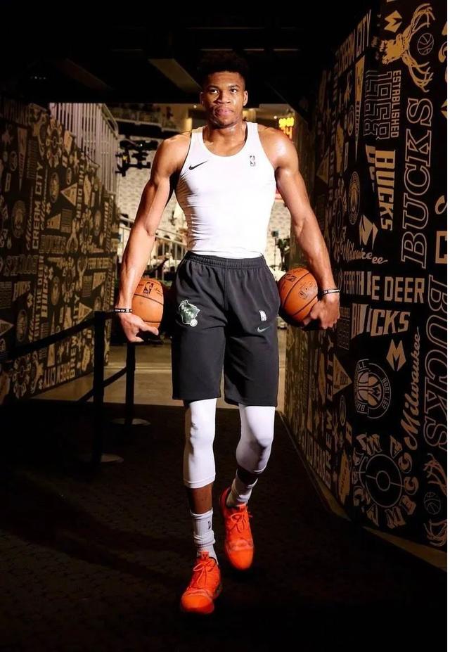 手半围抢时 手半围抢时